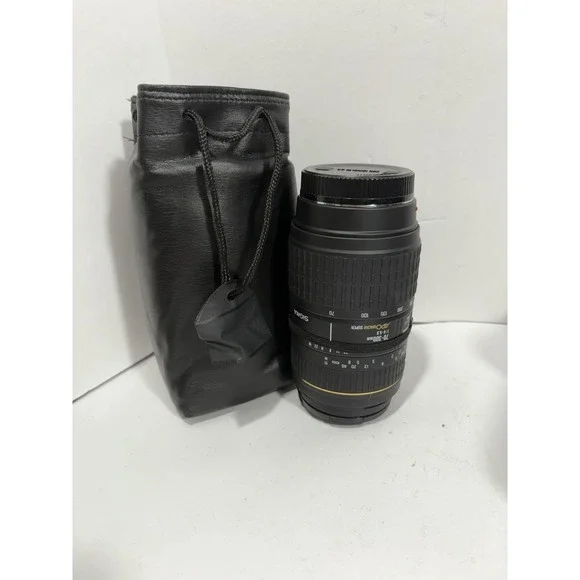 Sigma DG APO Macro Super 70-300mm f/4.0-5.6 APO DG Lens With Leather Case