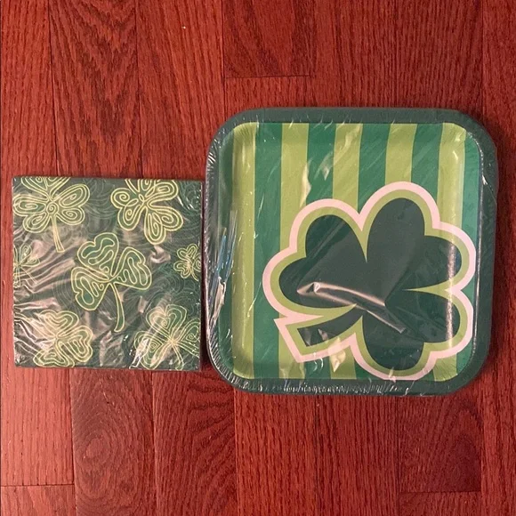 Hallmark Shamrock Square Paper Plates & Napkins for ☘️St. Patrick's Day☘️
