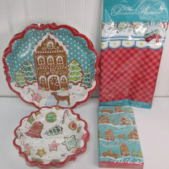 Pioneer Woman Christmas Holidays Party Supplies Gingerbread House for8 Guest Set