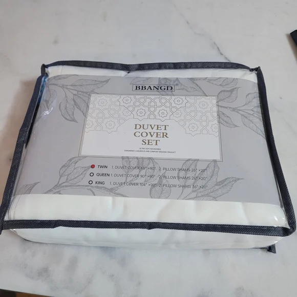 Twin Duvet Set ( White )