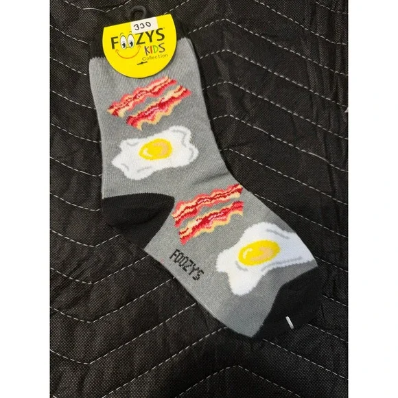 Foozys Socks Kids Size 6-8.5 Gray NWT Bacon & Eggs Breakfast Food Novelty FB-04