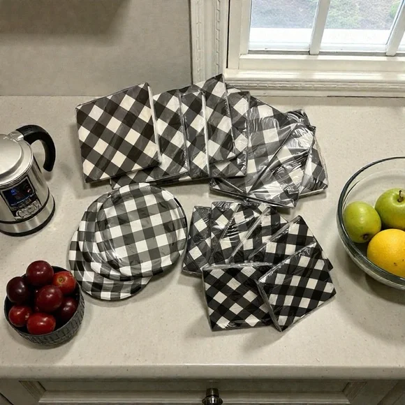 Plaid Party Supplies Set - New