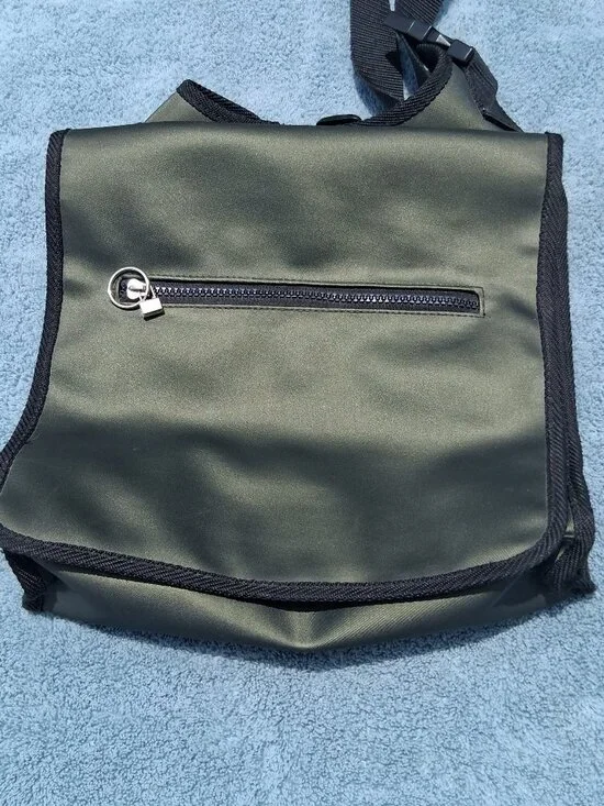 Green Nylon Utility Shoulder Bag – Multi‑Pocket Travel Organizer / Crossbody Sat