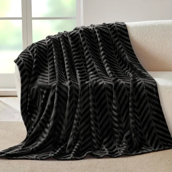 NEW West Elm Black Fleece Fuzzy Soft Throw Blanket Bedspread Bedding - 50
