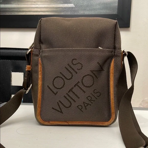 LOUIS VUITTON DAMIER GEANT CITADIN MESSENGER BAG