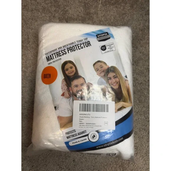 Utopia Bedding Queen Mattress Protector Waterproof Breathable Terry Top White