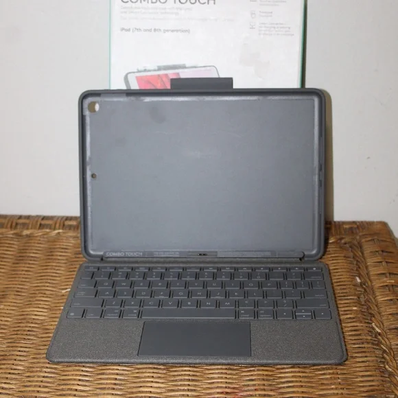 Logitech Combo Touch detachable keyboard case w/ trackpad for the iPad (7 & 8)