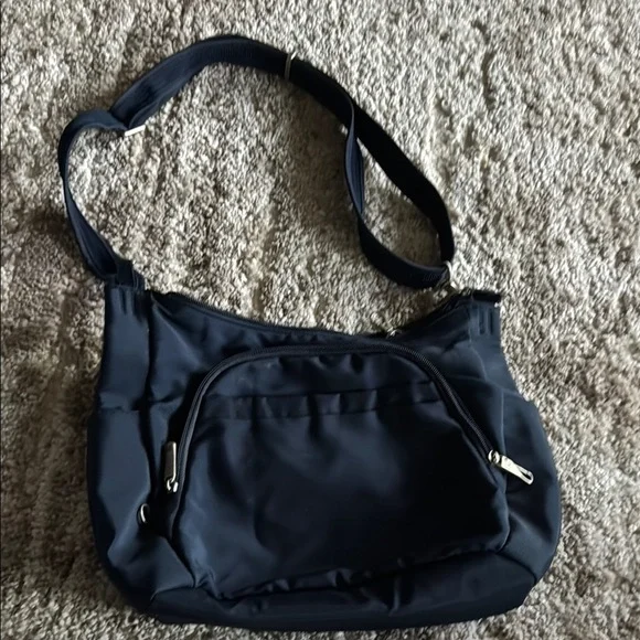 🍍511 tactical bag🍍Navy 3 zip pockets 🍍adjustable strap 🍍