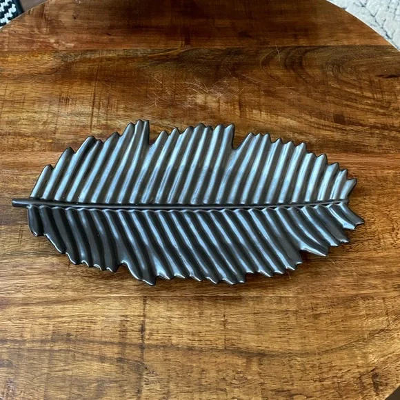 Ceramic Leaf Tray