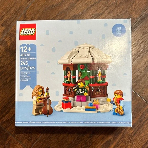 LEGO Winter Gazebo Set - Red, Green, Yellow