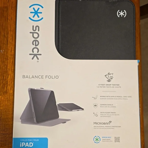 Speck Balance Folio iPad Case – New in Box – Drop Tested – Black