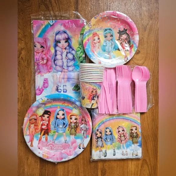 Rainbow High Dolls... Disposable Tableware Set.