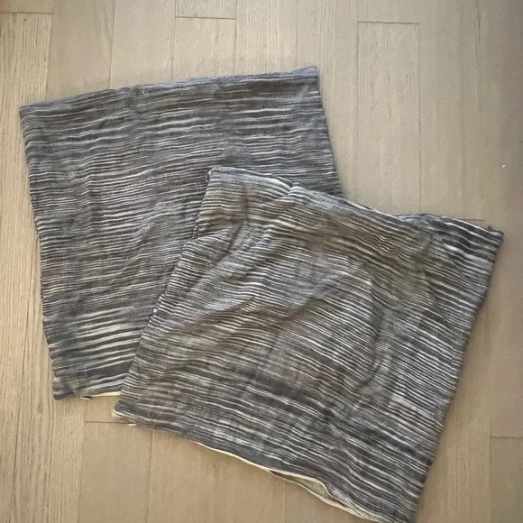 Set of 2 West elm — silk ombré striations pillow cover, 24x24, midnight