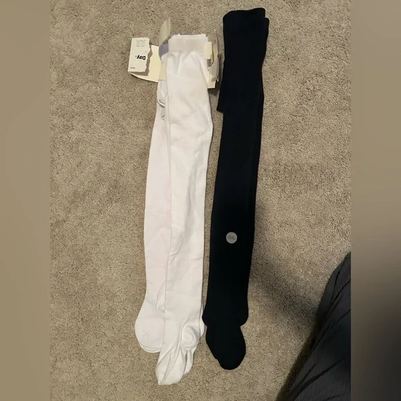 NWT girls school uniform tights in size 6/8 and 10