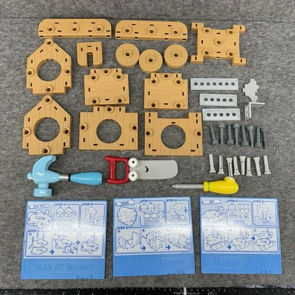 Handy Manny Construction Set Wood Pieces Blue Print. Tools Incluided‎