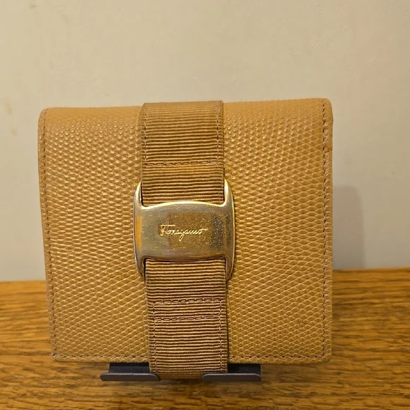 Salvatore Ferragamo/Vintage/Tan Bifold Wallet