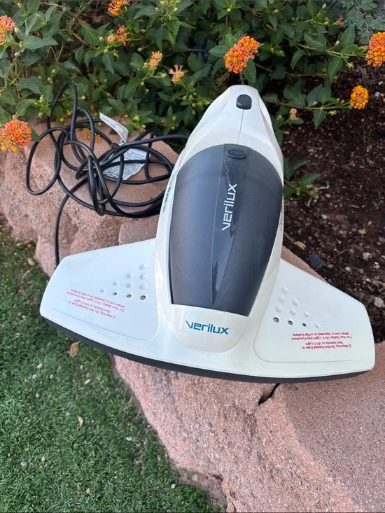Verilux CLEAN WAVE VH07WW1 UV-C Sanitizing Furniture & Bed Portable Vaccum