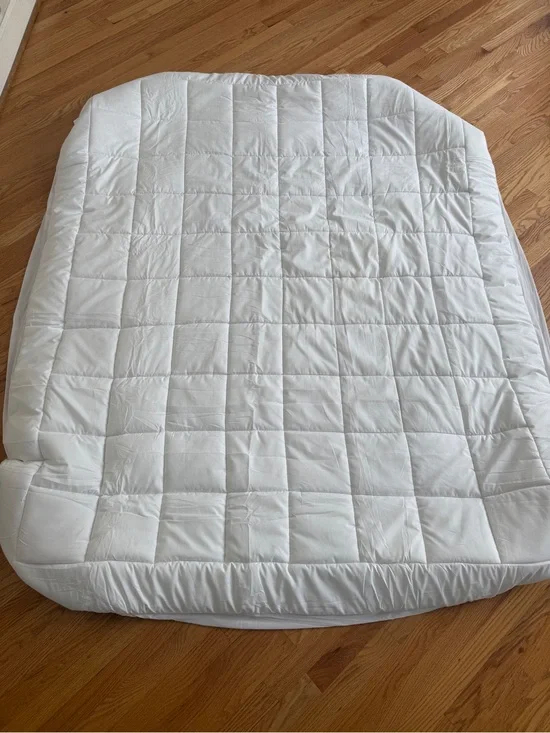 Queen mattress topper