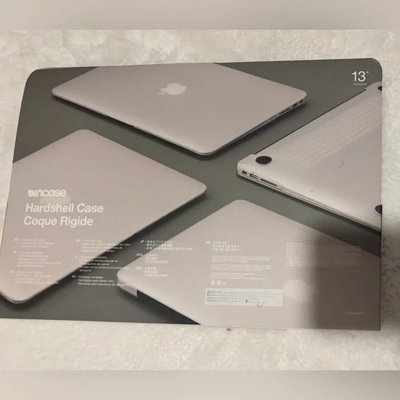 Incase Clear Computer Case 13 Inch MacBook Air Never been opened NWT