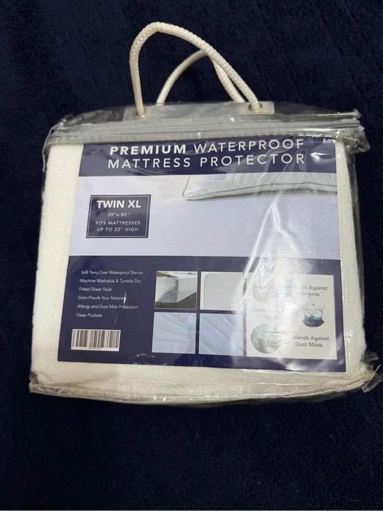 Premium Waterproof Mattress Protector - White (Twin XL)