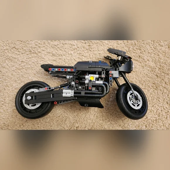 LEGO Technic The Batman Batcycle (TM) 42155 Bike Complete