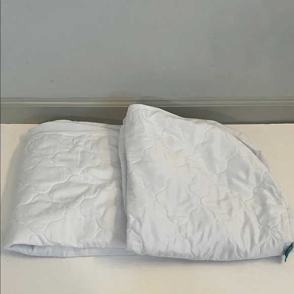 LOT! Two Toddler Bed Mattress Protectors