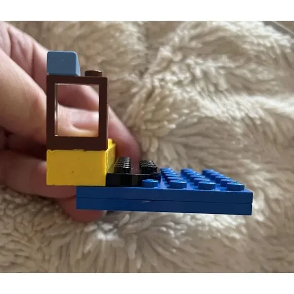 Lot Of 6‎ LEGO Pieces - Assorted Colors & Sizes