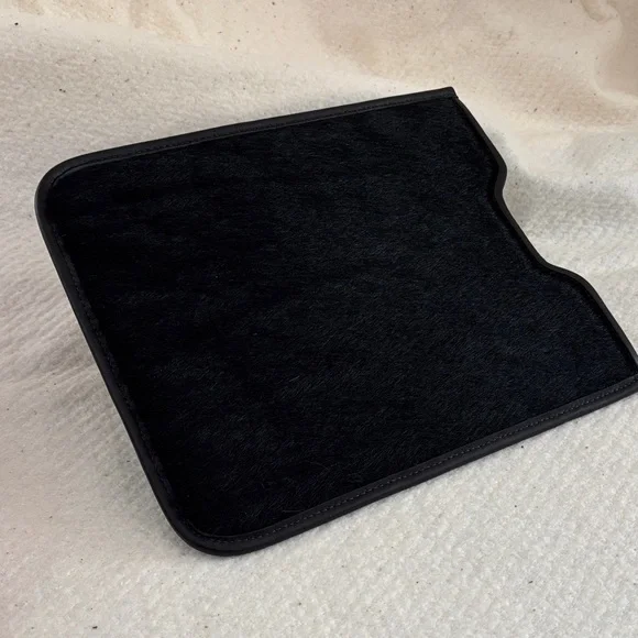 Barneys case: calf hair & leather