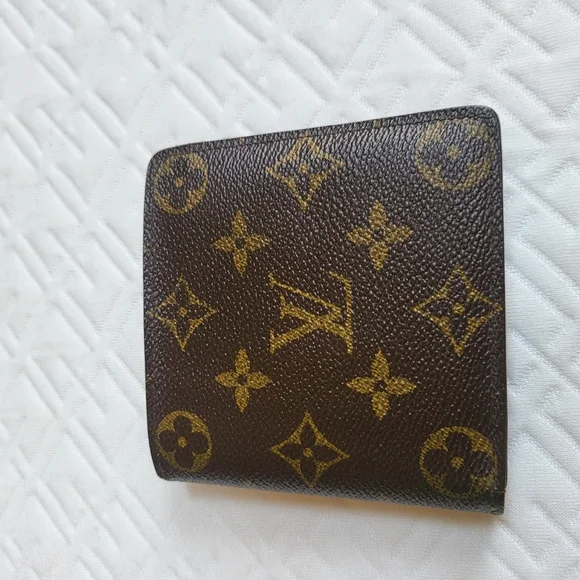 LOUiS Vuitton Bifold Wallet Monogran Porte Bier Cult Credit Monet