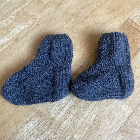 Hand Knit Wool Baby Booties Size 0-3 months