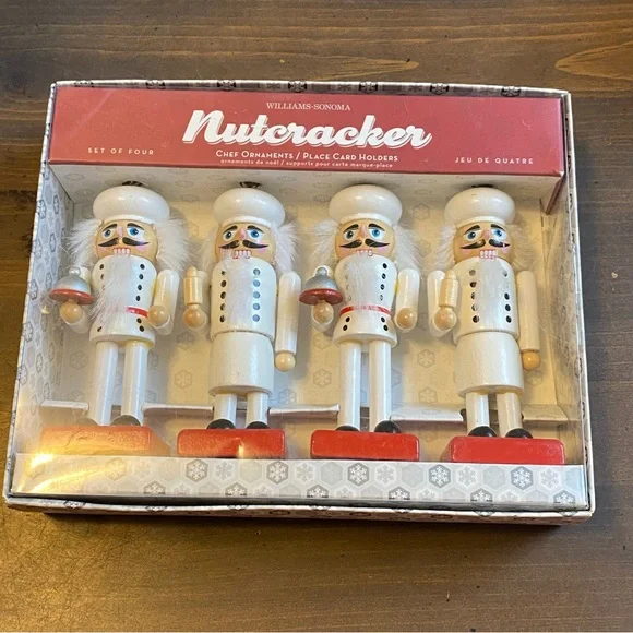 Williams Sonoma Nutcracker Set - White and Red Set Of Four New‎