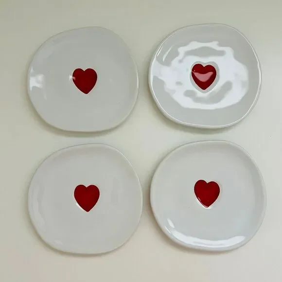 WILLIAMS SONOMA Stoneware Valentine's Day Heart Appetizer Plates, Set of 4