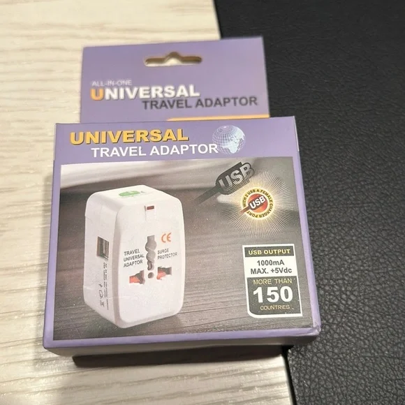 Universal travel adaptor