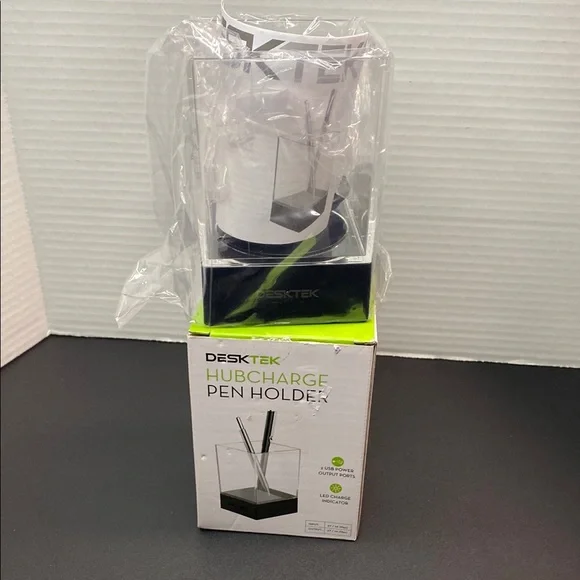DESKTEK HubCharge Pen Holder in Black