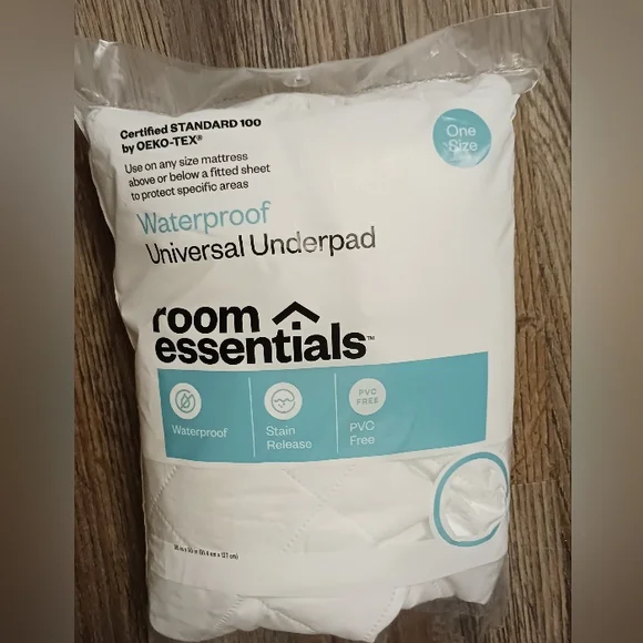 💦🛌NWT UNIVERSAL UNDERPAD🛌💦