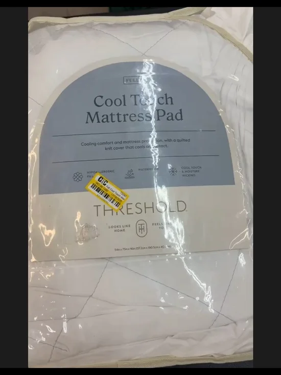 Threshold White Cool Touch Quilted Mattress Pad