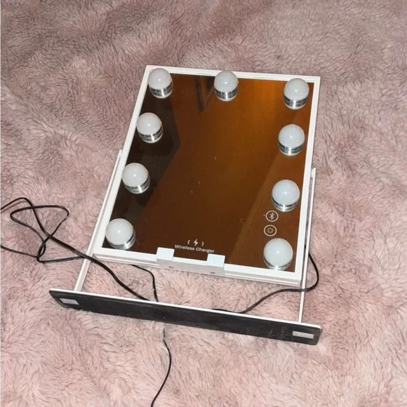 Amazon White Wireless Charging Vanity Mirror with LED Lights