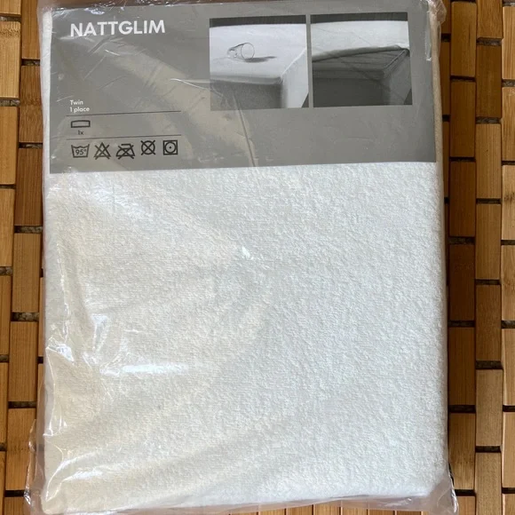 IKEA Nattglim Twin Mattress Protector