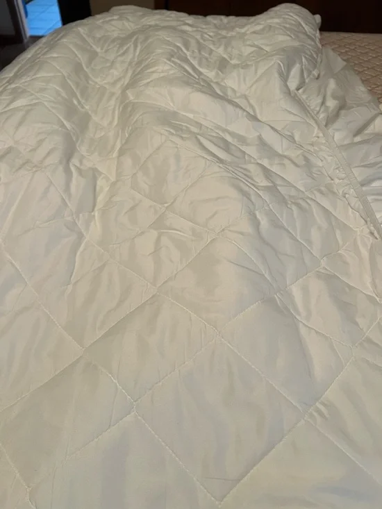 White Quilted mattress protector, King