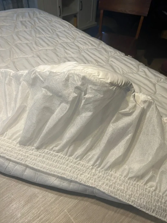 White Fitted Full Size deep fit Mattress Protector - Hypoallergenic Bed Cover