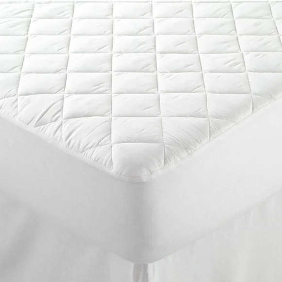 POTTERY BARN FULL QUILTED MATTRESS COVER