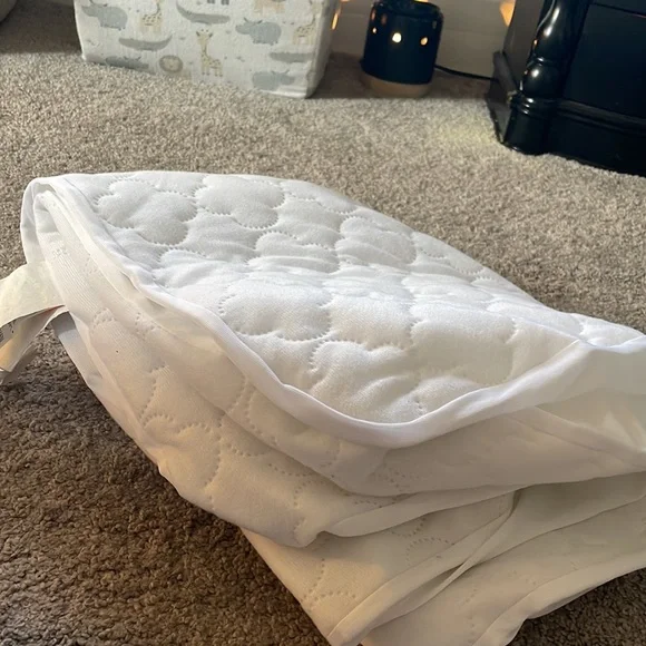 Crib mattress liner
