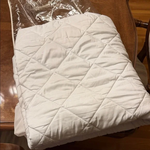 Quilted Mattress Protector Pad - White