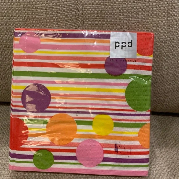 2 pkgs Prime Spots Mix Large Napkins