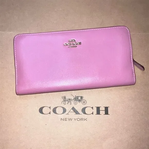 COACH Leather Wallet Pink GORGEOUS w Gold Logo Accents AUTHENTIC