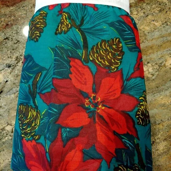 Domestications Queen Poinsettia Floral Ruffled Bed Skirt 13