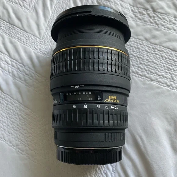 Sigma 24-70mm 2.8 camera lens