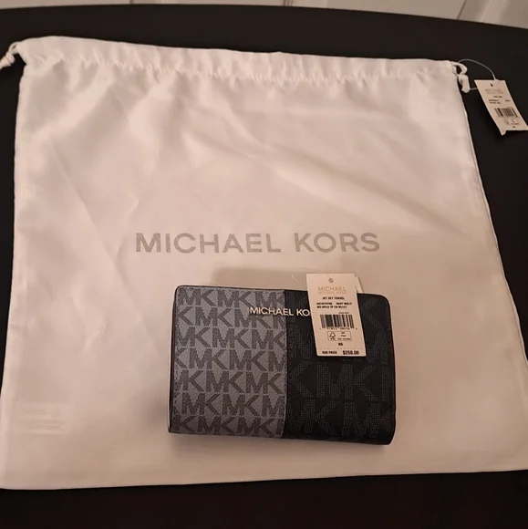 Michael Kors Men's Black Wallet NWT. Dust Bag NWT included