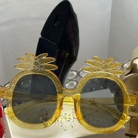 Pineapple 🍍 sunglasses 😎