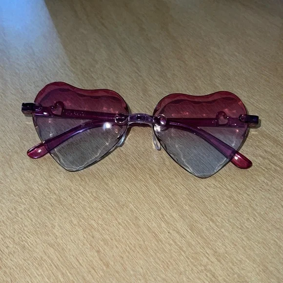 Heart shaped girls ombré sunglasses. NWOT